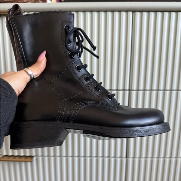 Louis Vuitton Paris Metropolis Flat Ranger Boots 
Size 36 - Picture 7 of 9